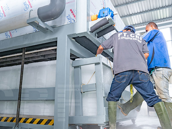 2 x 15-ton Mesin Es Balok Direct Cooling untuk Klien Indonesia