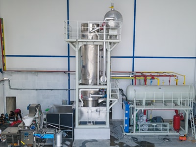 Pabrik Es Tube dengan Sistem Pendingin Ammonia 90 Ton di Indonesia